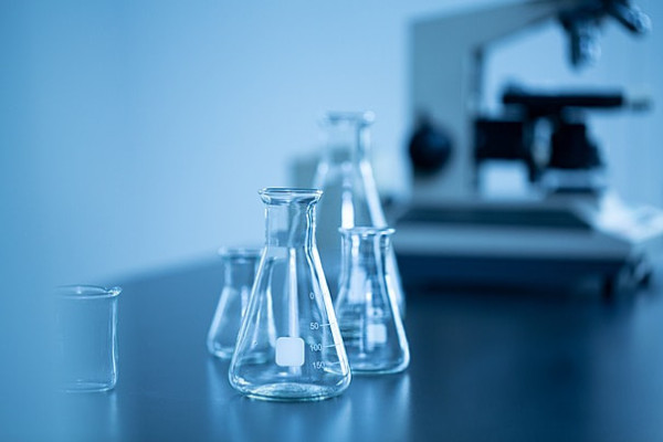 ლაბორატორიული ჭურჭელი